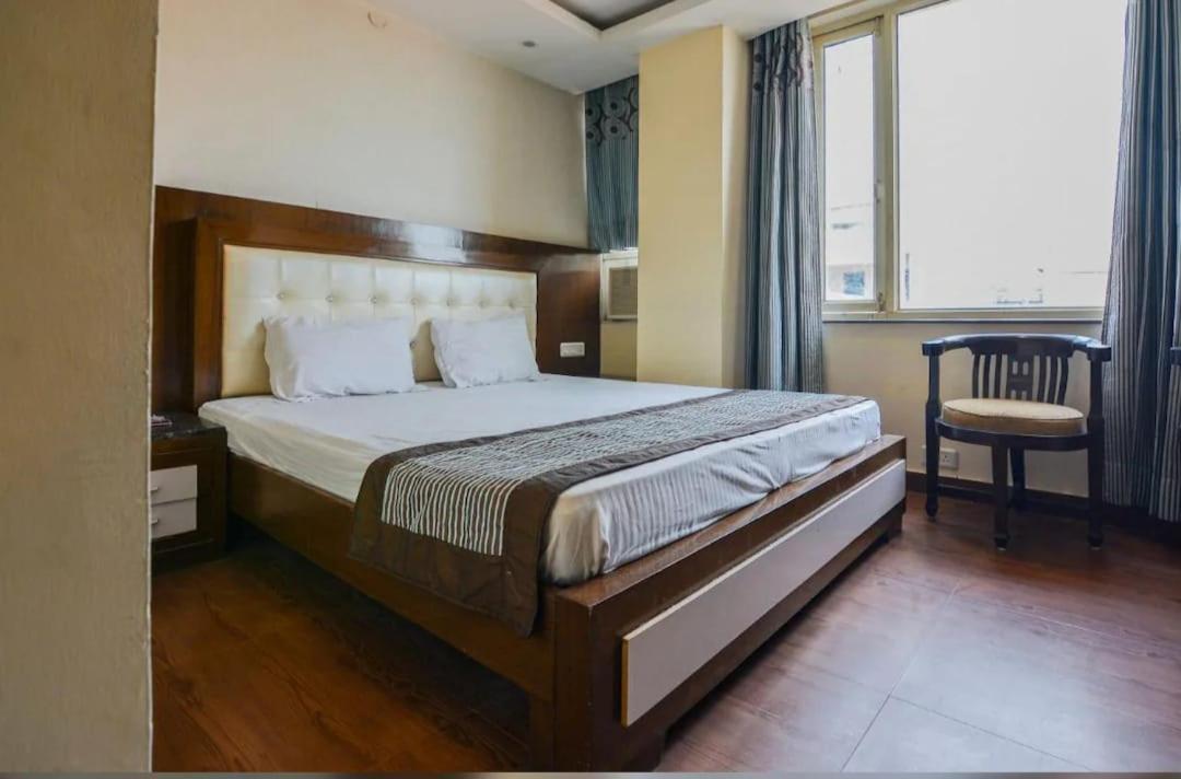 Hotel Opulence Pathānkot Habitación foto